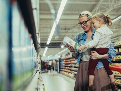 consumer-insights-mother-daughter-shopping